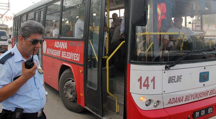 Belediye otobüsünde canlı bomba alarmı