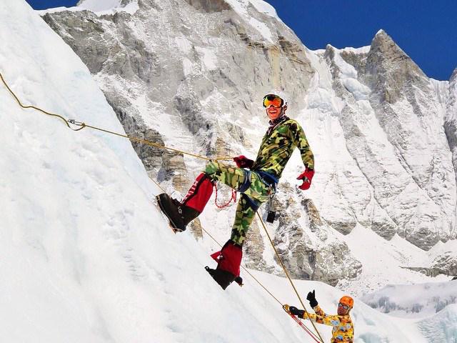 Nepal 7.9 ile yıkıldı!
