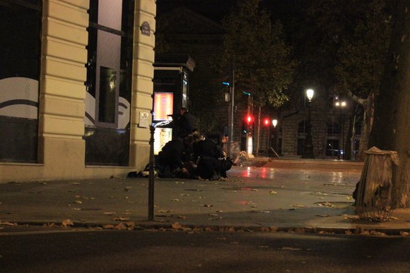 Paris'te 6 ayrı saldırı: 120'den fazla ölü var