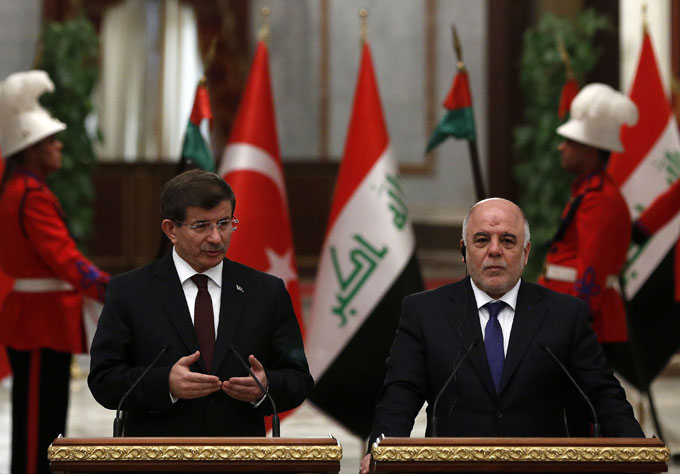 Başbakan Davutoğlu'nun konvoyunda kaza