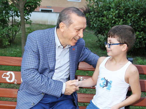 Erdoğan'dan tartışmalara nokta: Başbakanın yerine oturacak halim yok