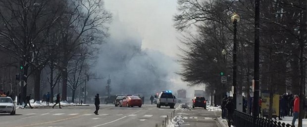 Beyaz Saray'dan dumanlar yükseliyor