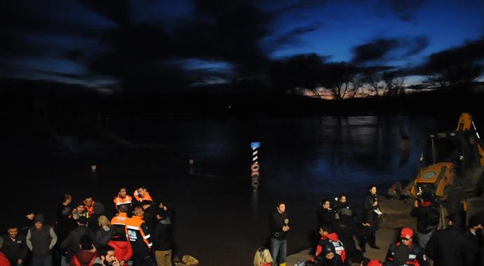 Edirne'de alarm verildi! Yüzlerce kişi tahliye ediliyor