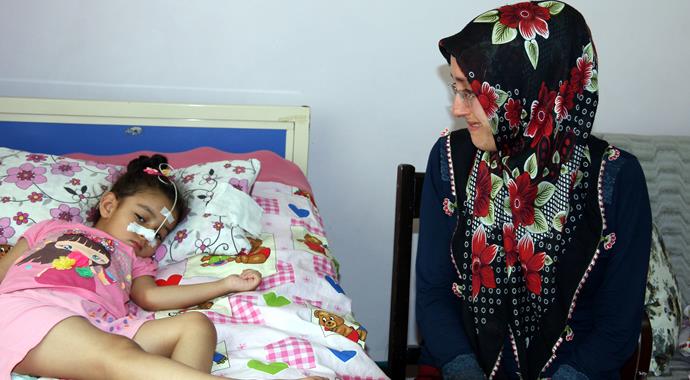 Boğazına erik kaçtı, hayatı karardı