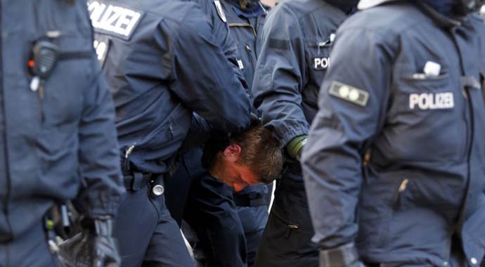 İki yüzlü Alman medyası