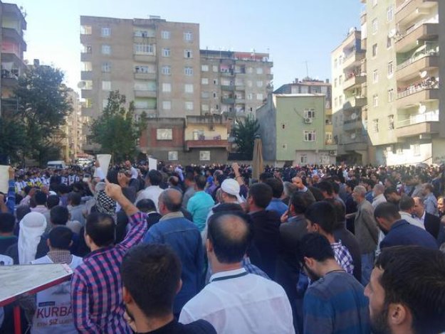 Diyarbakır sokakları bu sloganlarla inledi