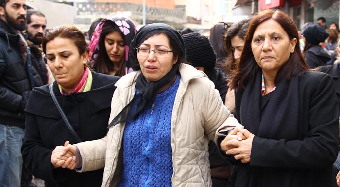 Özgecan'ın annesi 'Sütünü ve harçlığını verdim gitti'