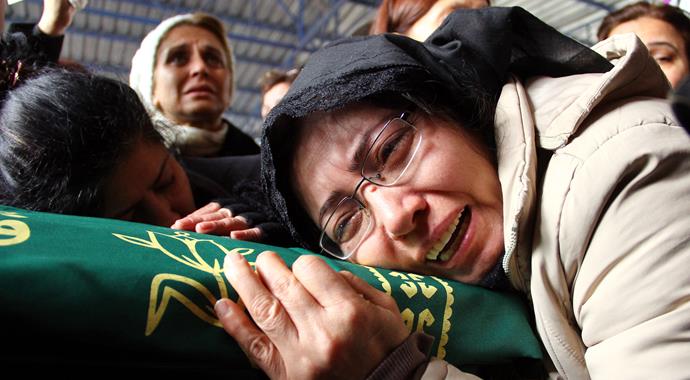 Özgecan'ın annesi 'Sütünü ve harçlığını verdim gitti'