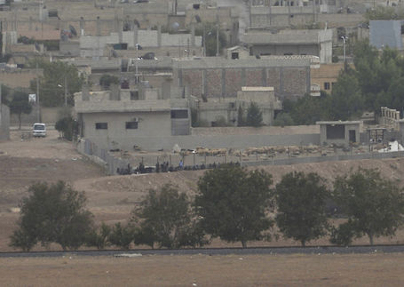 Kobani'de YPG taarruza geçti, 30 IŞİD'liyi rehin aldı