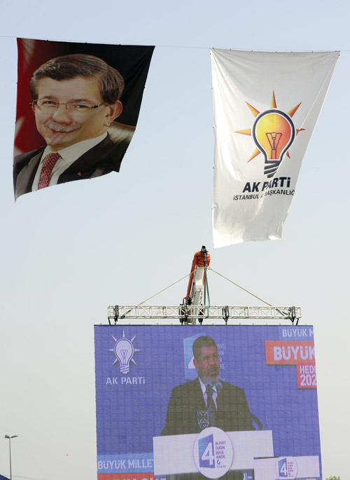 Milyonlar Başbakan'ı bağrına bastı