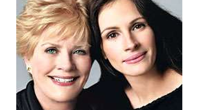 Julia Roberts annesini kaybetti