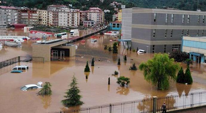 Artvin'de sel nedeniyle 7 kişi hayatını kaybetti, 1 kayıp