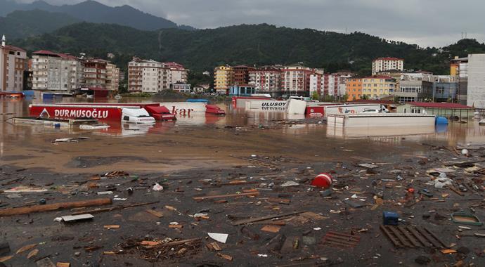 Artvin'de sel nedeniyle 7 kişi hayatını kaybetti, 1 kayıp