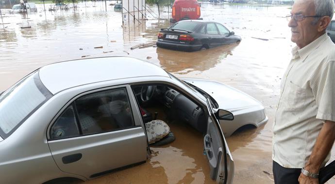 Artvin'de sel nedeniyle 7 kişi hayatını kaybetti, 1 kayıp