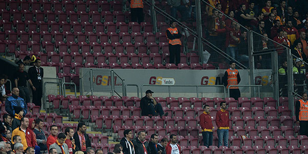 Derbiye yakışmayan görüntü: '18 bin boş koltuk'