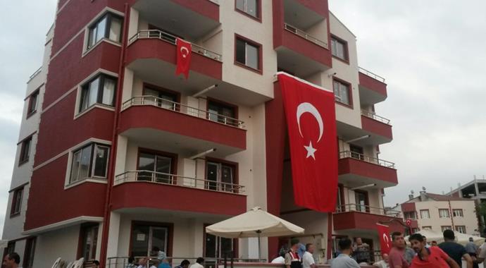 Dağlıca'da şehit olan askerlerin evine ateş düştü!