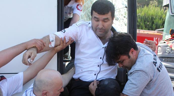 Zincirleme trafik kazası: 20 yaralı