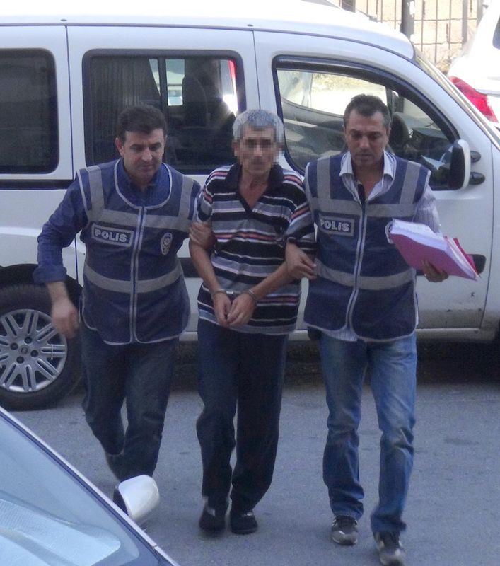 İzmirli genci 3 yıl önce tartıştığı adam öldürdü