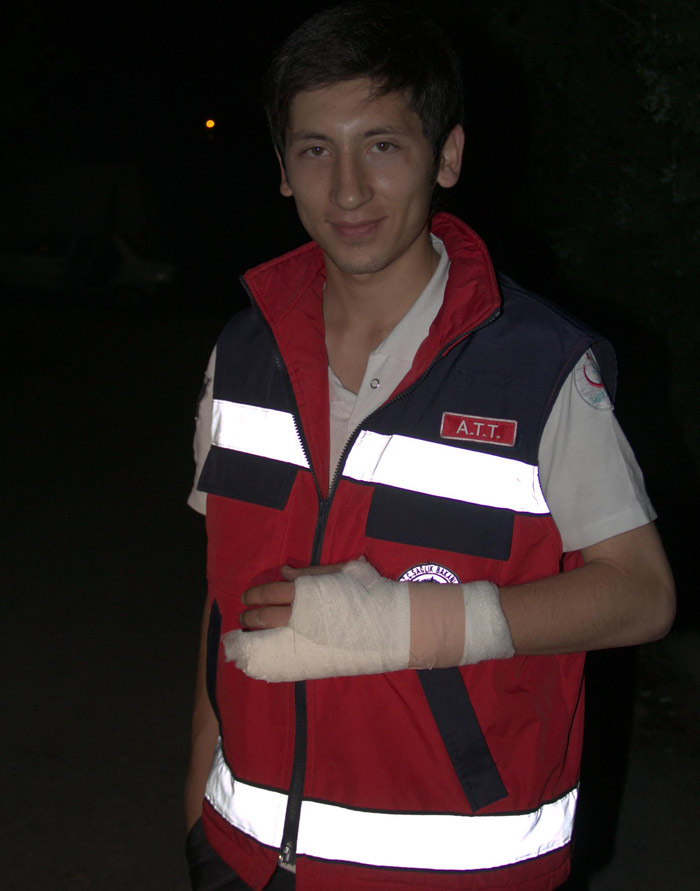 Ambulans ekibiyle doktor, acil serviste birbirine girdi