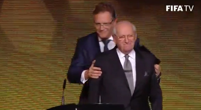 Ahmet Çakar Fransa'yı ayağa kaldırdı