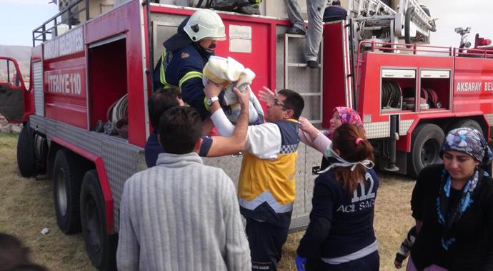 Aksaray'da çıkan yangında can pazarı