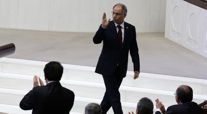 Meclis'te ilk gerginlik