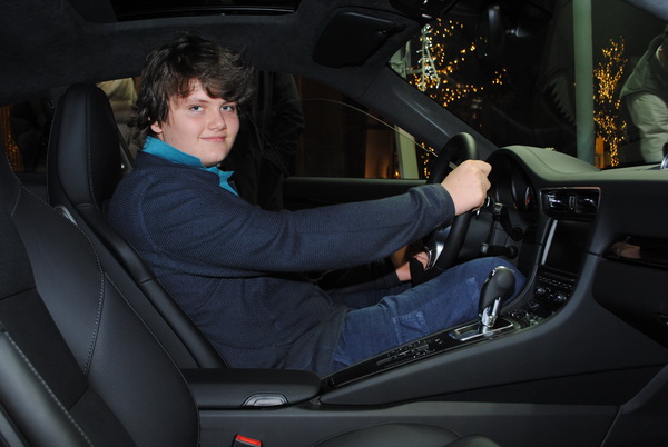 Alp Şen'in mezar taşına etiketli dua