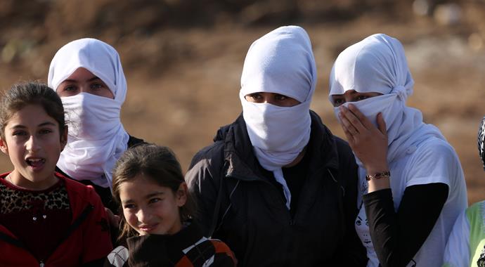 Angelina Jolie Ezidileri ziyaret etti