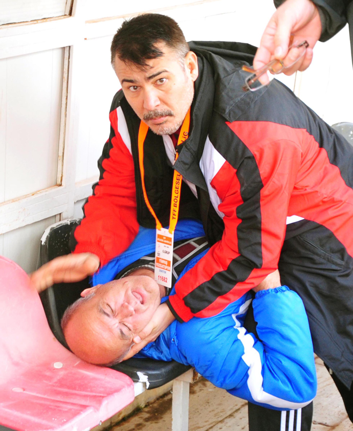 Teknik direktöre sinir krizi geçirten tezahürat!