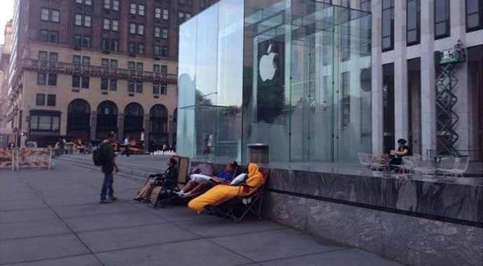 iPhone 6 için şimdiden çadır kurdular