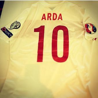 Arda Turan artık 10'la oynayacak!