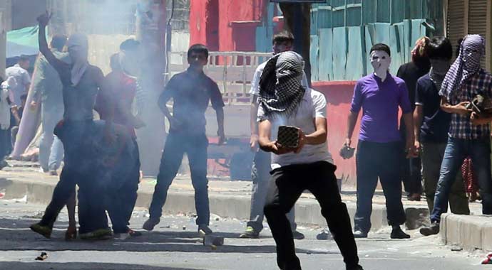 Diyarbakır'daki cenazede olaylar çıktı