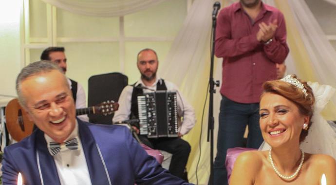 Asuman Dabak 'Gelin' oldu