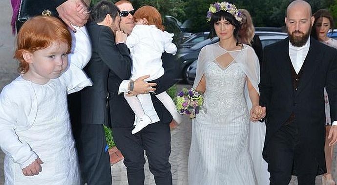 Athena Gökhan'ın kızı ilk kez görüntülendi