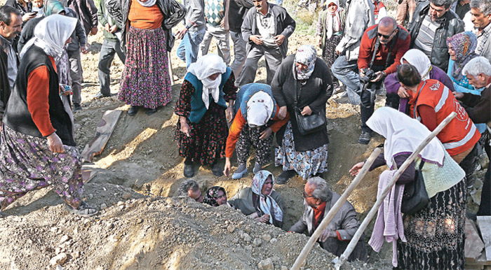 Tek evlat iki anne ortak acı!