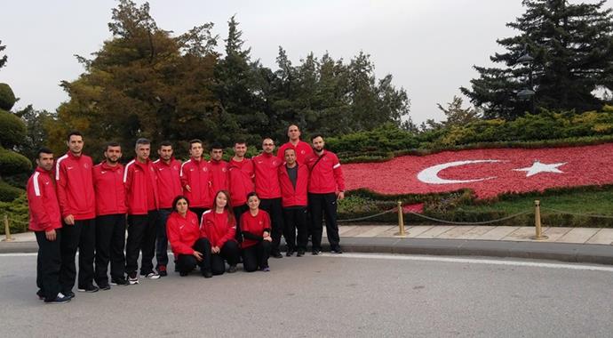 Milli Tekvandocular'dan Anıtkabir'e ziyaret