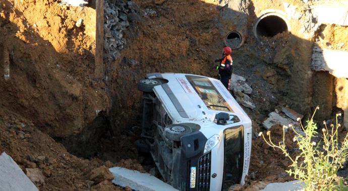 Üsküdar'da AVM inşaatında göçük