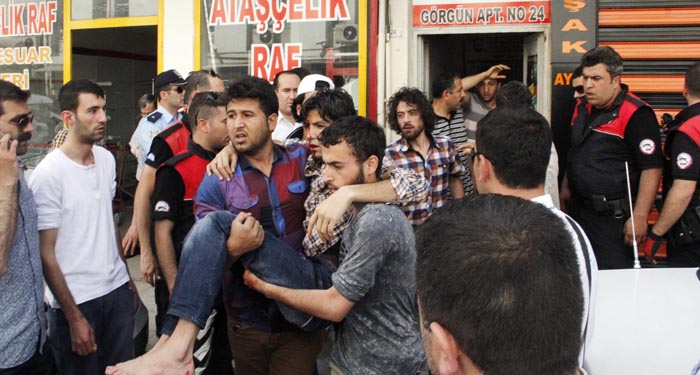 Şanlıurfa'da tehlikeli gerginlik, 3 yaralı 15 de gözaltı var