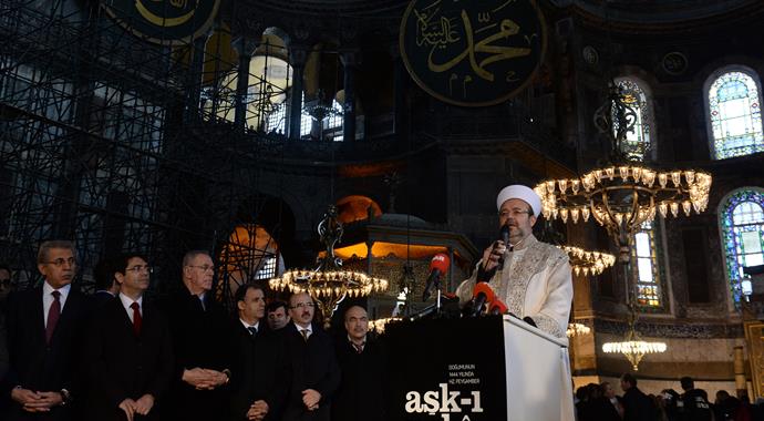 85 yıl sonra Ayasofya'da Kur'an-ı Kerim okundu