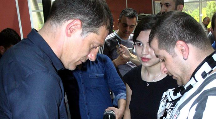 Bilic omuzlarda uğurlandı