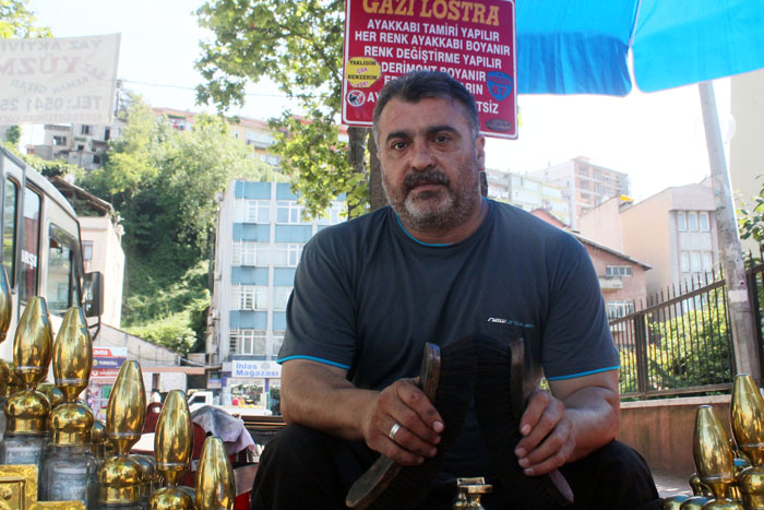 Ayakkabı boyayarak Gazi oldu!