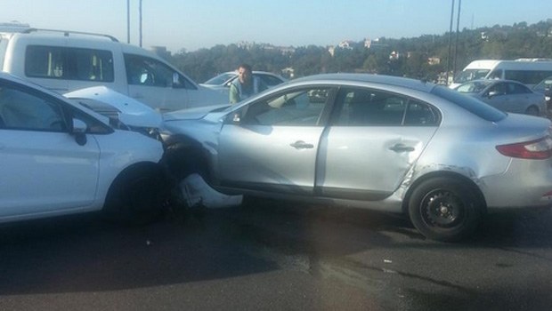 FSM'de kaza! Trafik durdu