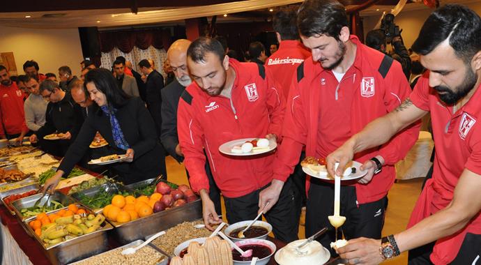 Balıkesirspor'a moral kahvaltısı