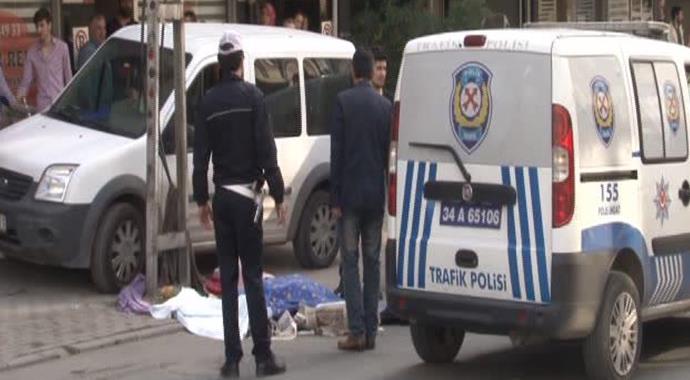 Kaldırımda yer kalmadı yoldan yürüdü canından oldu