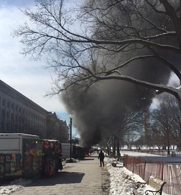 Beyaz Saray'dan dumanlar yükseliyor