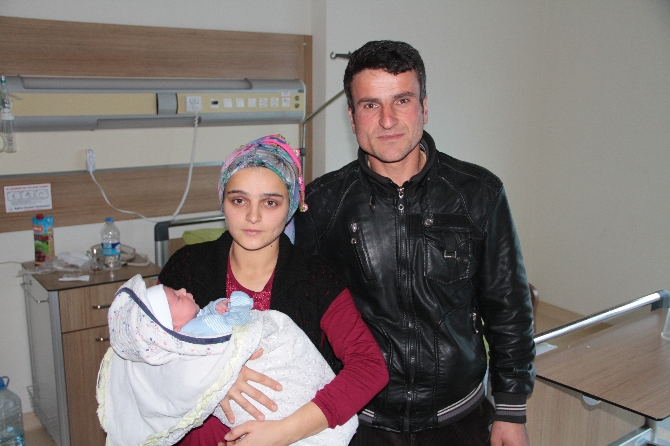 İşte telefonla dünyaya gelen o bebek