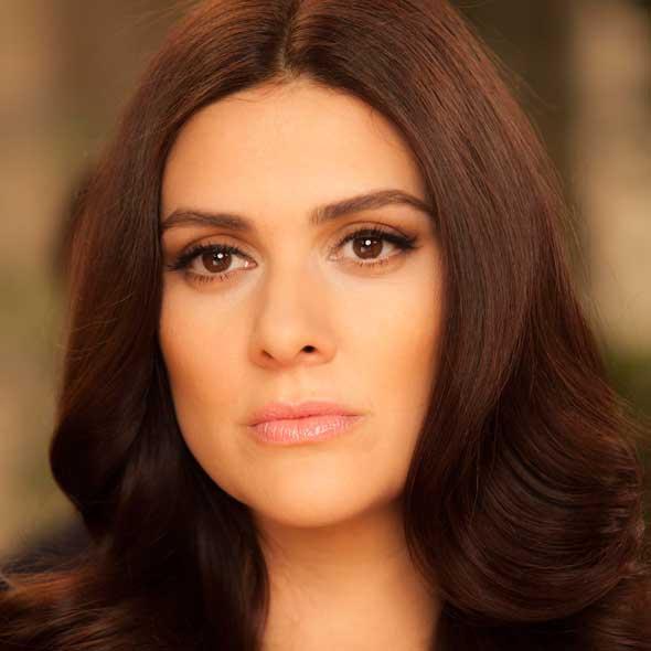 Bergüzar Korel mi Tuba Büyüküstün mü?