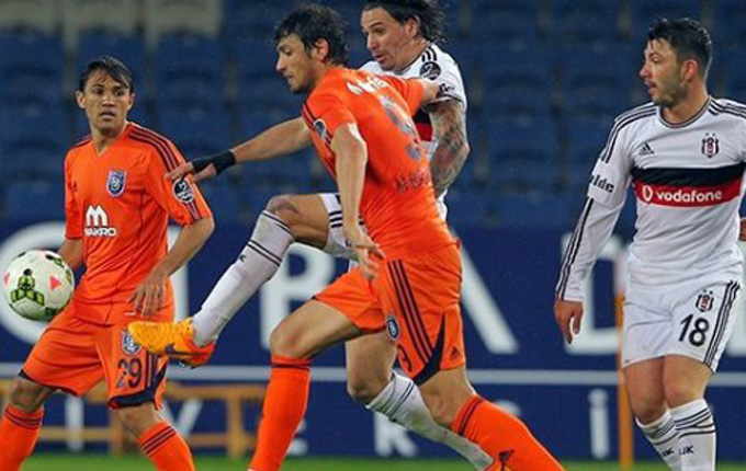 Beşiktaş 1-1 Medipol Başakşehir (CANLI-Dsmart)