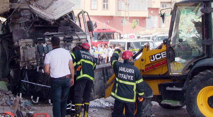 Beton mikseri 2 kişiyi ezdi!