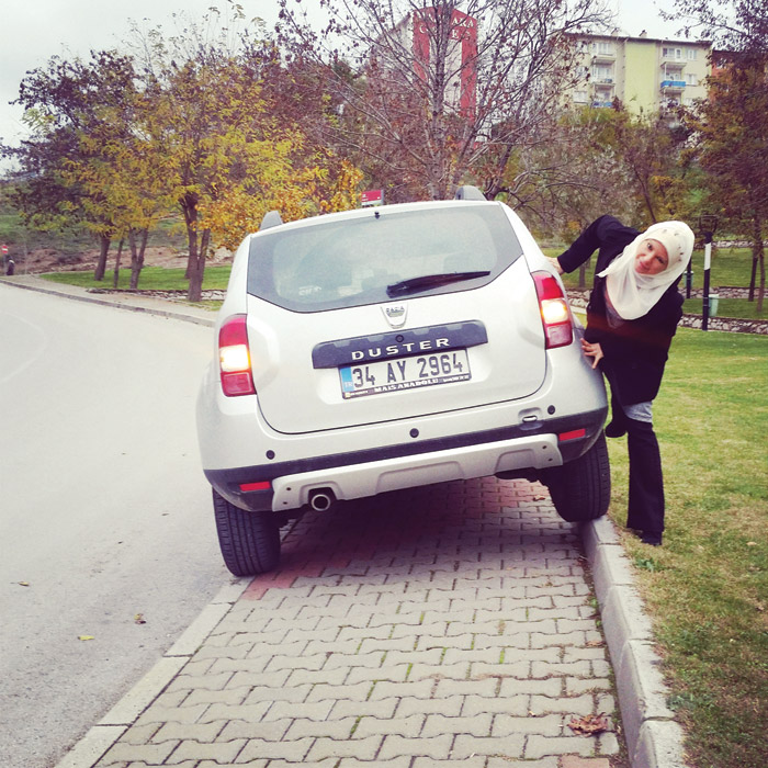 Tanzanya'dan Uganda'ya her  yere otomobil sattık